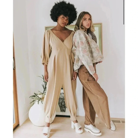 New Free People Lotta Love Jumpsuit Romper Onesie Puff Sleeve in Tan Brown Small - Picture 5 of 12